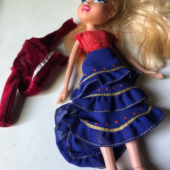 BRATZ 10” DOLL, GENIE MAGIC CLOE  MGA 2001 With Outfit Shown - Picture 5 of 11